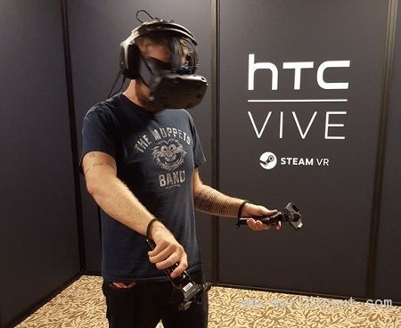 HTC宣布虚拟现实头盔推迟至明年4月上市