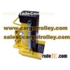Hydraulic toe jacks operate by manpower