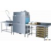 Conveyor type dishwasher