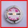 Fold purse hanger with red heart pattern