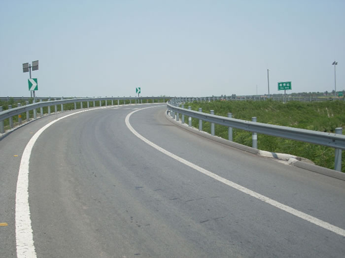 Galvanized Steel Highway Guardrail